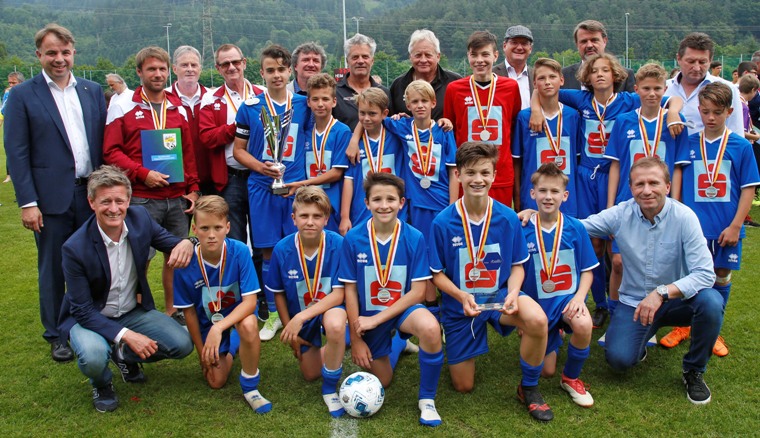 Vizemeister 2018 BG Lerchenfeld mit den Ehrengästen!